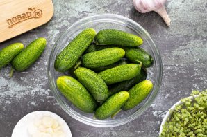 Быстрые маринованные огурцы