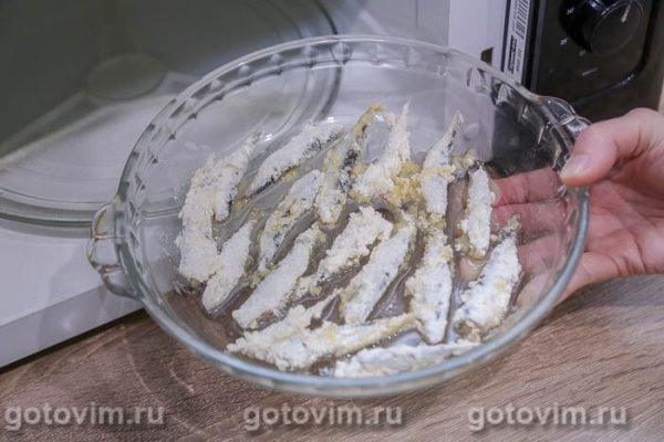 Мойва в хрустящем кляре в микроволновке Мойва в хрустящем кляре в микроволновке