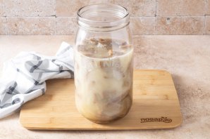 Домашний квас из черного хлеба на сухих дрожжах Домашний квас из черного хлеба на сухих дрожжах