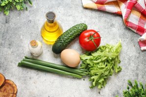 Салат с вареными яйцами Салат с вареными яйцами