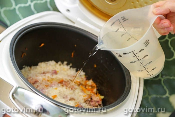 Плов с куриной печенью в мультиварке