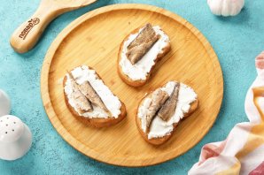 Закуска со шпротами Закуска со шпротами