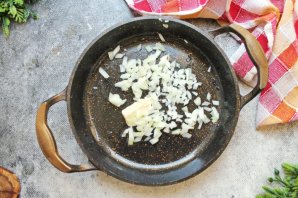 Маслята на сковороде