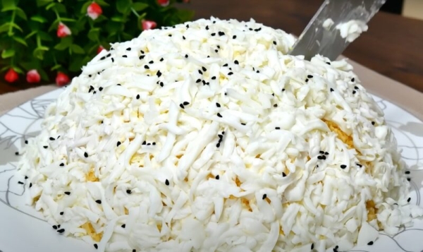 Все ищут его на столе. Красивый праздничный салат “Принцесса” Все ищут его на столе. Красивый праздничный салат “Принцесса”