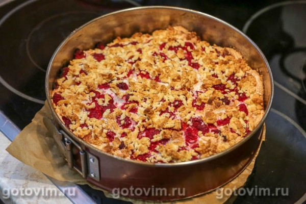 Песочный пирог с малиной и безе Песочный пирог с малиной и безе