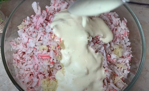 Всего 4 ингредиента. Вкуснейшая намазка с крабовыми палочками Всего 4 ингредиента. Вкуснейшая намазка с крабовыми палочками