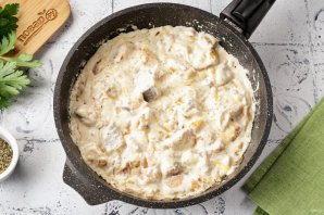 Горбуша в сливочно-сырном соусе Горбуша в сливочно-сырном соусе