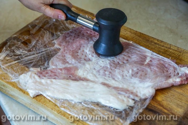 Свиная отбивная с овощами и соевым соусом Свиная отбивная с овощами и соевым соусом