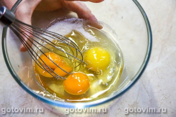 Толстые блины на сухих дрожжах со сливочным маслом