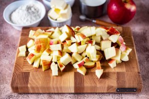 Яблочная запеканка