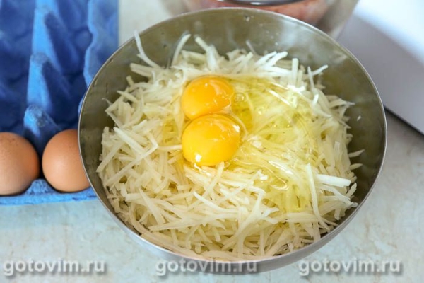 Свинина «Медвежья лапа» с начинкой из сладкого перца с чили и моцареллой Свинина «Медвежья лапа» с начинкой из сладкого перца с чили и моцареллой