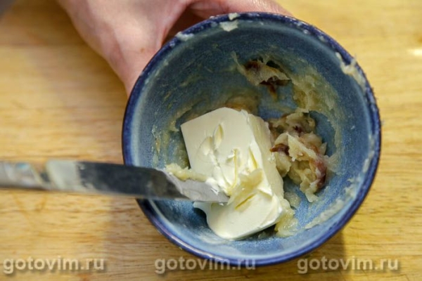 Закусочное масло с печеным чесноком Закусочное масло с печеным чесноком