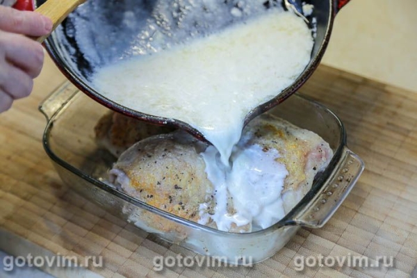 Куриные бедра, запеченные в чесночно-сливочном соусе Куриные бедра, запеченные в чесночно-сливочном соусе