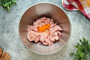 Котлеты с чесноком Котлеты с чесноком