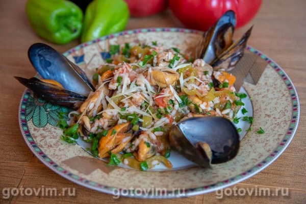 Черноморские мидии с рисом и овощами