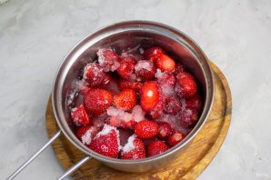 Варенье из клубники с лимоном и мятой Варенье из клубники с лимоном и мятой