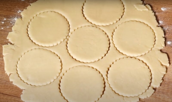 Новинка, готовится проще, чем «Наполеон». Рецепт печенья «Сметанники» – нежность в каждом кусочке Новинка, готовится проще, чем «Наполеон». Рецепт печенья «Сметанники» – нежность в каждом кусочке