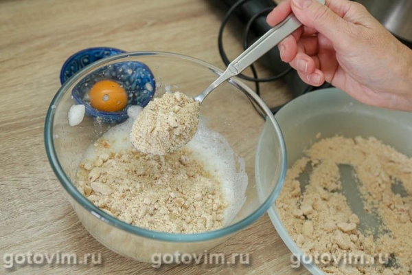 Хлеб‑рулет с арахисовой начинкой в хлебопечке