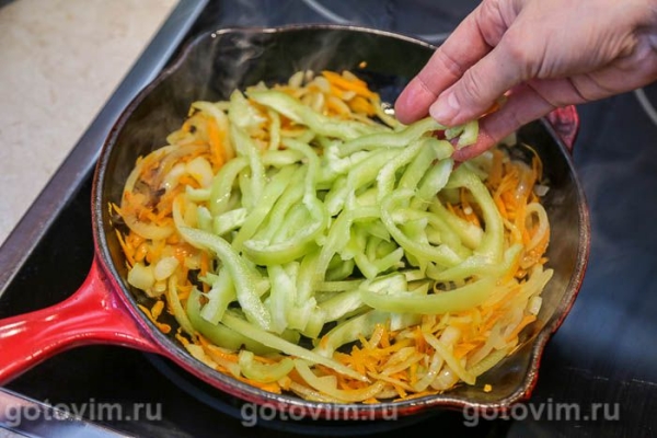 Черноморская ставридка, жаренная с овощами