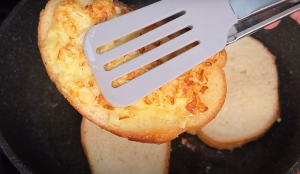 Готовы за 5 минут. Вкусные горячие бутерброды для всей семьи: 2 рецепта Готовы за 5 минут. Вкусные горячие бутерброды для всей семьи: 2 рецепта