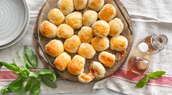 Быстрые сырные бомбочки-пицца, пошаговый рецепт с фото на 454 ккал Быстрые сырные бомбочки-пицца, пошаговый рецепт с фото на 454 ккал