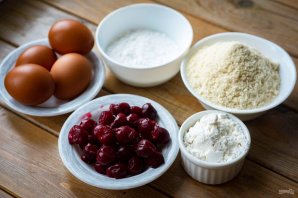 Пирог с вишней без глютена Пирог с вишней без глютена