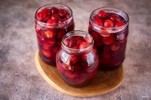 Варенье из алычи с косточками