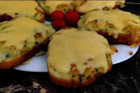 Горячие бутерброды с картошкой. Горячие бутерброды с картошкой.