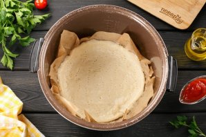 Пицца с сыром в мультиварке Пицца с сыром в мультиварке