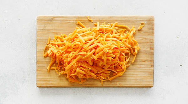 Яичница в хлебе на сковороде с колбасой и сыром, пошаговый рецепт с фото на 836 ккал Яичница в хлебе на сковороде с колбасой и сыром, пошаговый рецепт с фото на 836 ккал