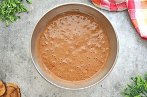 Шоколадный торт с малиной и голубикой