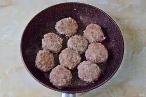 Тефтели с рисом Тефтели с рисом