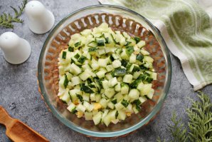 Окрошка с горчицей и сметаной на квасе Окрошка с горчицей и сметаной на квасе