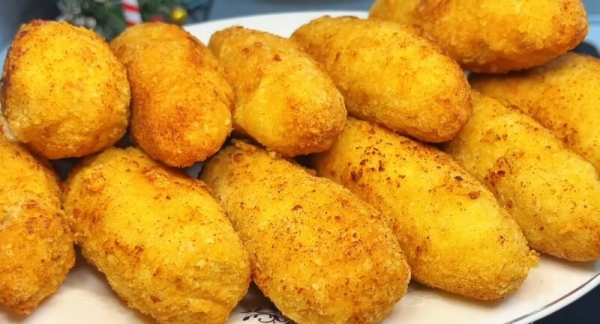 Готовлю на праздник вместо котлет. Куриные пальчики с начинкой &mdash; сочные внутри, хрустящие с наружи!