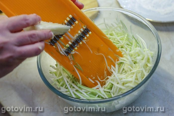 Жареные кабачки с чесноком в томатном соке Жареные кабачки с чесноком в томатном соке