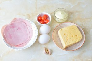 Рулетики с сыром и чесноком