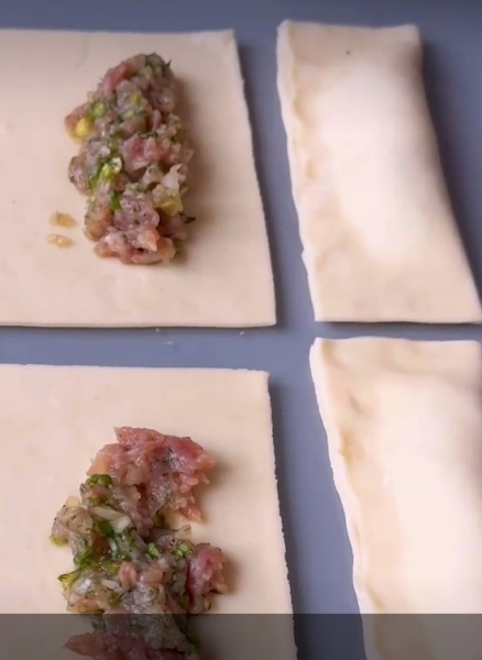 Мука и кипяток. Простые пирожки на сковороде: такое приготовление вы ещё не видели Мука и кипяток. Простые пирожки на сковороде: такое приготовление вы ещё не видели