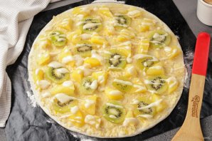 Сладкая пицца с ананасами Сладкая пицца с ананасами