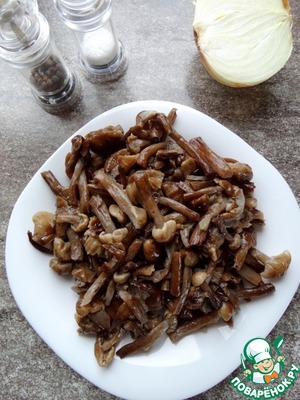 Булочки с грибами под сырной глазурью