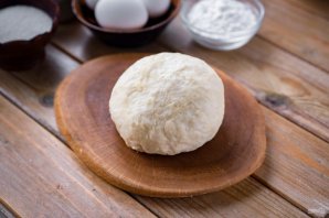 Пирог с замороженной вишней и безе Пирог с замороженной вишней и безе