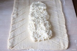 Плетенка с творожной начинкой