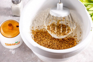 Банановый торт с ореховым кремом Банановый торт с ореховым кремом