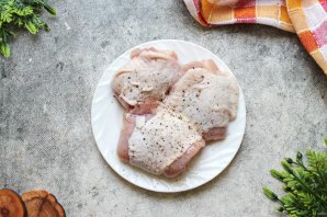 Куриные бедра в мультиварке Куриные бедра в мультиварке