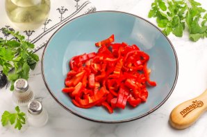 Cалат "Красное море" с крабовыми палочками Cалат "Красное море" с крабовыми палочками