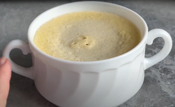 Быстрый десерт из творога в кружке. Чизкейк с яблоком: изысканное лакомство Быстрый десерт из творога в кружке. Чизкейк с яблоком: изысканное лакомство