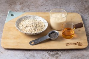 Ленивая овсянка в банке с йогуртом