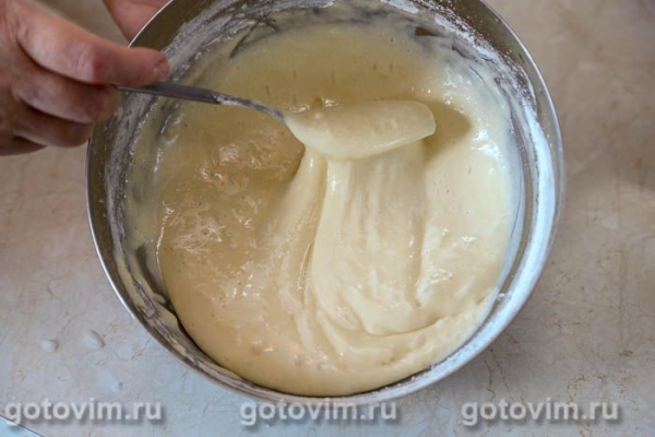 Бисквитный рулет с тертыми яблоками Бисквитный рулет с тертыми яблоками