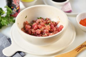 Тартар из тунца Тартар из тунца