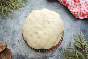 Пирожки с вишней и клубникой Пирожки с вишней и клубникой