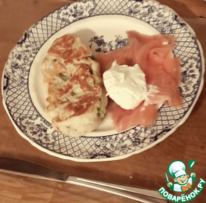 Восточные лепешки с копчёным лососем